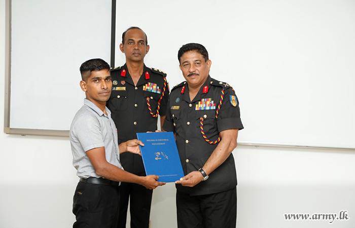 SLEME Senior NCOs Complete Diploma in Industrial Management