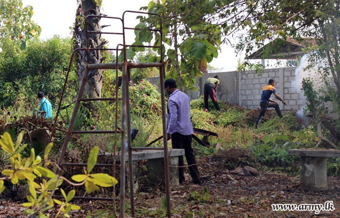 18 VIR Conducts Clean-up Campaign at Kalmunai Sinhala Maha Vidyalaya