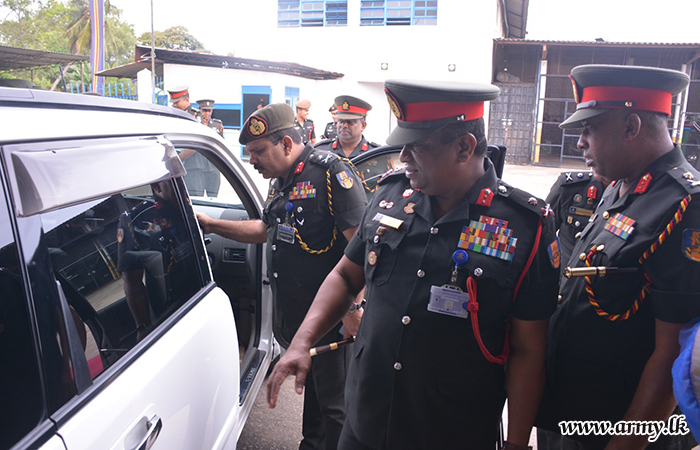 යුද්ධ හමුදා විදුලි හා යාන්ත්‍රික ඉංජිනේරු බලකාය භාවිතයෙන් ඉවත් කළ යුද්ධ හමුදා වාහන නවීකරණය කරයි