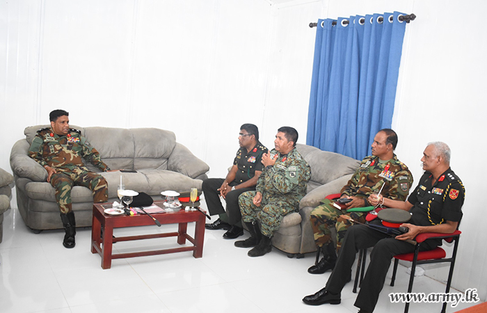 ආරක්‍ෂක සේනා ආඥාපති - බටහිර 57 පාබල සේනාංකයේ නිල සංචාරයක