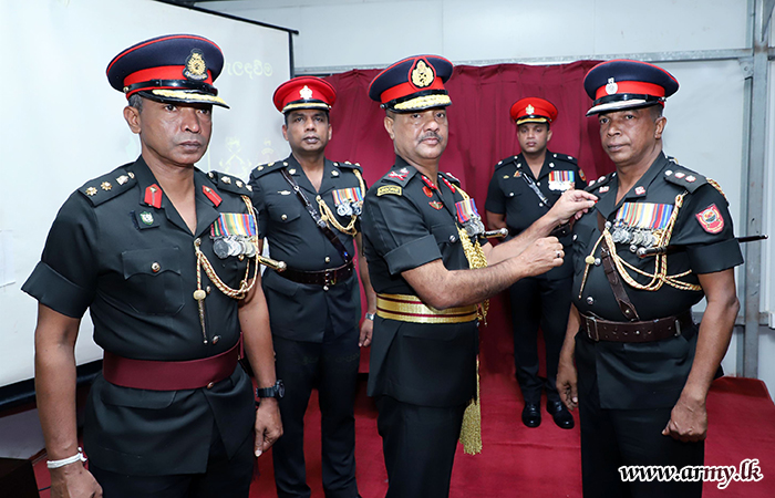 ශ්‍රී ලංකා රයිෆල් බළකාය සහ ශ්‍රී ලංකා යුද්ධ හමුදා පුරෝගාමී බළකායට නව නිල ලාංඡනයක්