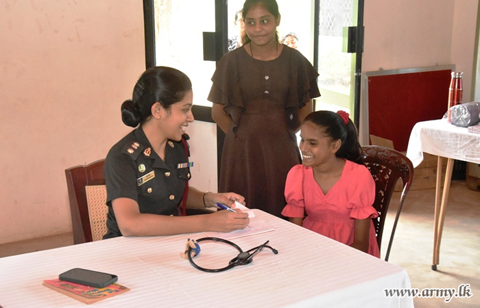 22 Infantry Division Conducts a Medical Clinic