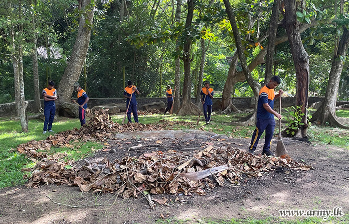 18 GW Conducts a Shramadana Campaign 