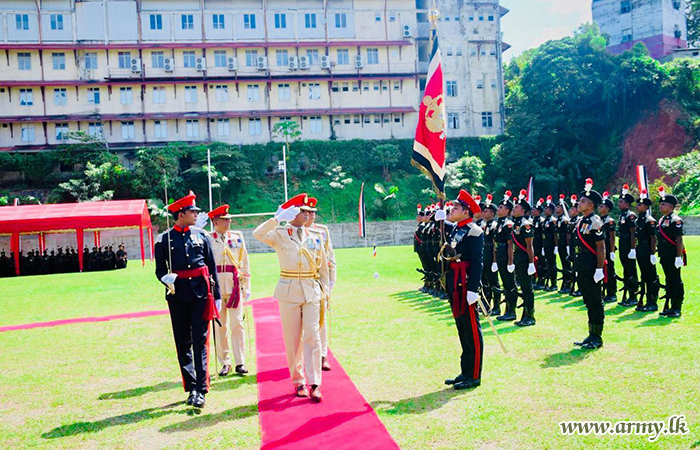 මේජර් ජෙනරල් එම්.එස් දේවප්‍රිය යුඑස්පී එන්ඩිසී ශ්‍රී ලංකා සන්නාහ සන්නද්ධ බලකායේ  15 වන කර්නල් සේනාවිධායක ලෙස වැඩ භාර ගනී