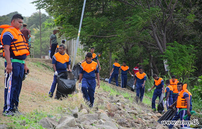 යාන්ත්‍රික පාබල රෙජිමේන්තුවේ භට පිරිස් විසින් ශ්‍රමදාන වැඩසටහනක් පවත්වයි