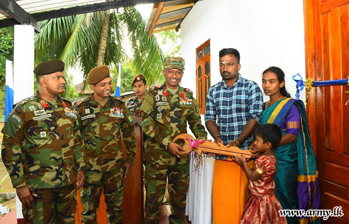 10 බලඇණිය ශ්‍රී ලංකා පාබල හමුදාවේ මූලිකත්වයෙන් නිවාස අවශ්‍යතා ඇති පවුලක් වෙනුවෙන් නව නිවසක් ඉදිකරයි