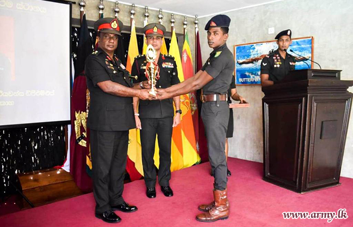 Basic Swimming Course No. 21 Concludes Successfully