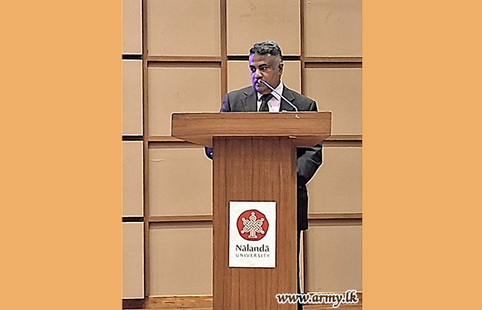 කර්නල් එම්.බී.බී.එන්. හේරත් ඉන්දියාවේ බුද්ධගයා - නාලන්දා විද්වත් සැසියේදී දේශනයක් පවත්වයි