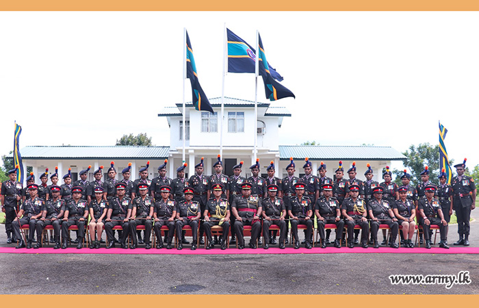 ශ්‍රී ලංකා යුද්ධ හමුදා පොදුසේවා බලකායේ බලකාධිපති ක්ෂේත්‍ර සංචාරයක