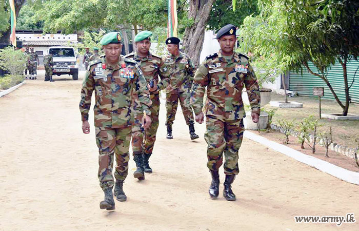22 පාබල සේනාංකයේ සේනාංකාධිපති විසින් පාබල බලසේනා සහ බලඇණි වෙත පළමු නිල සංචාරය සිදුකරයි