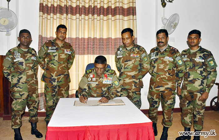 59 පාබල සේනාංකයේ සේනාංකාධිපති පාබල බලසේනාවේ නිල සංචාරයක