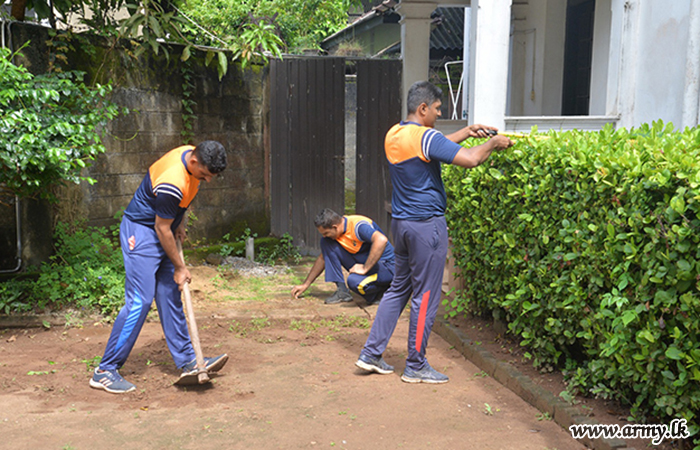 SLCMP Troops Conduct Cleaning Campaign at Sri Lankadhara Children's Home