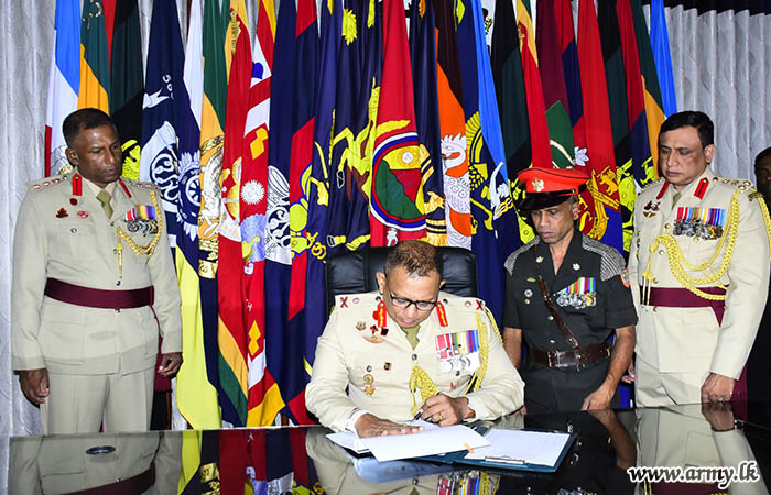  ආරක්‍ෂක සේනා මූලස්ථානය - මධ්‍යම  21 වන ආඥාපති ධූරයේ රාජකාරි අරඹයි