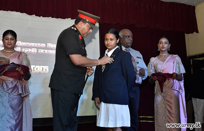 Commander of the 212 Infantry Brigade Graces Prefects' Investiture at Walisinghe Harischandra National College