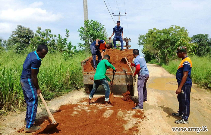 241 පාබල බලසේනාවේ මූලිකත්වයෙන් ග්‍රාමීය මාර්ග ප්‍රතිසංස්කරණ ව්‍යාපෘතියක්