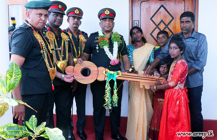 Commander, Security Forces (Jaffna) Hands Over New Houses to Needy Families in the Jaffna Area