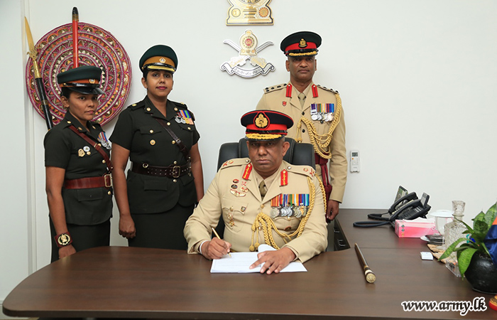 ශ්‍රී ලංකා යුද්ධ හමුදා කාන්තා බලකායේ නව බලකාධිපති ධූරයේ රාජකාරී අරඹයි