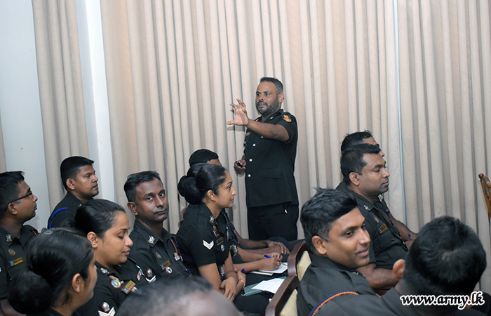 යුද්ධ හමුදා තූර්ය වාදක හා රංගකලා අධ්‍යක්‍ෂ මණ්ඩලයේ භටපිරිස් වෙනුවෙන් දේශනයක්