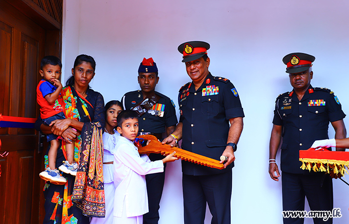 7 SLA Troops Construct a New Home for a Soldier in Minneriya