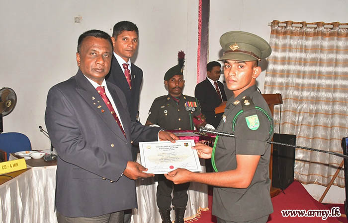 Mechanized Infantry Regiment Concludes Young Officers’ Course 13