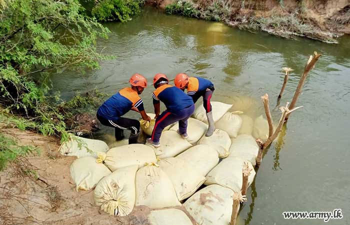 Troops of 12 Infantry Division Prevent Erosion at Godawaya Lagoon Estuary