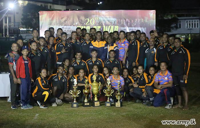 2024 ජාතික කඹ ඇදීමේ ශූරතාවලියේදී යුද්ධ හමුදා ක්‍රීඩකයින් දක්‍ෂතා දක්වයි