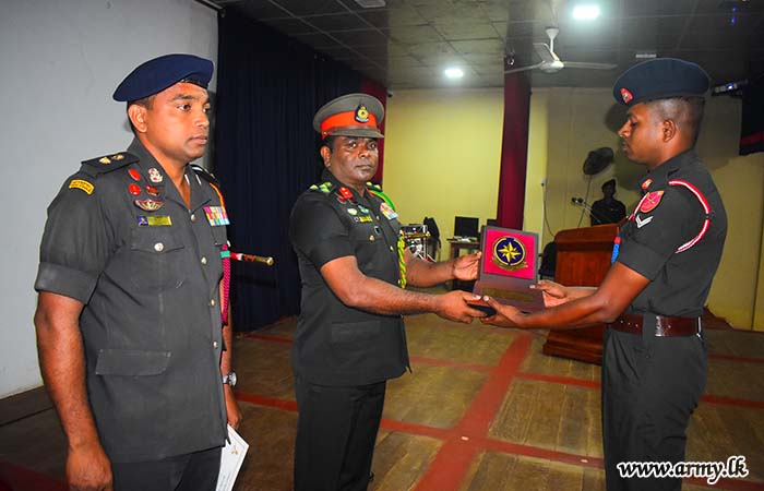 அதிகாரவாணையற்ற அதிகாரிகளின் தலைமைத்துவம் மற்றும் தொழிலாண்மை அபிவிருத்தி பாடநெறி - 58 போர் பயிற்சி பாடசாலையில் நிறைவு 