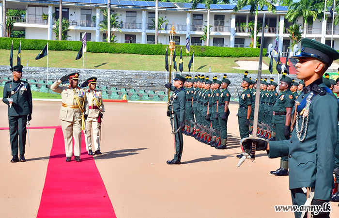 Newly Promoted Major General Felicitated at SLSR Regimental Centre