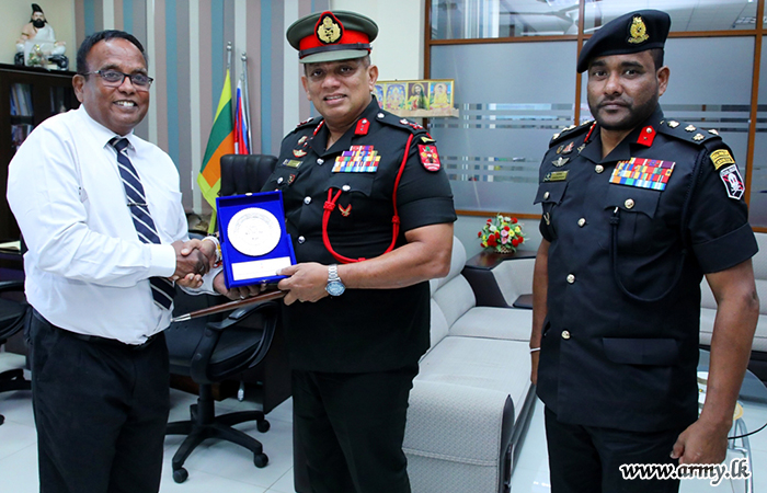 Commander, Security Forces (Jaffna) Conducts Courtesy Calls on Key Officials