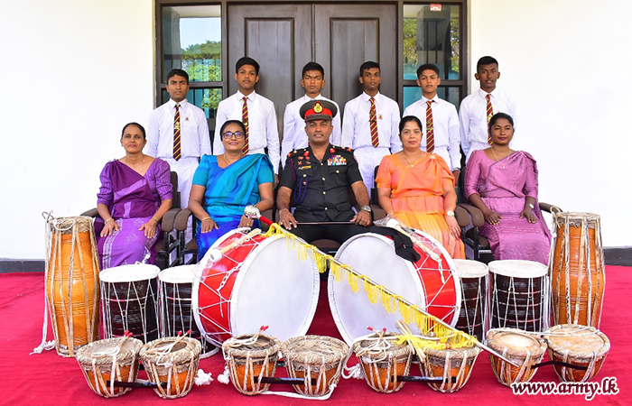 11 Infantry Division Distributes Musical Instruments to School Band