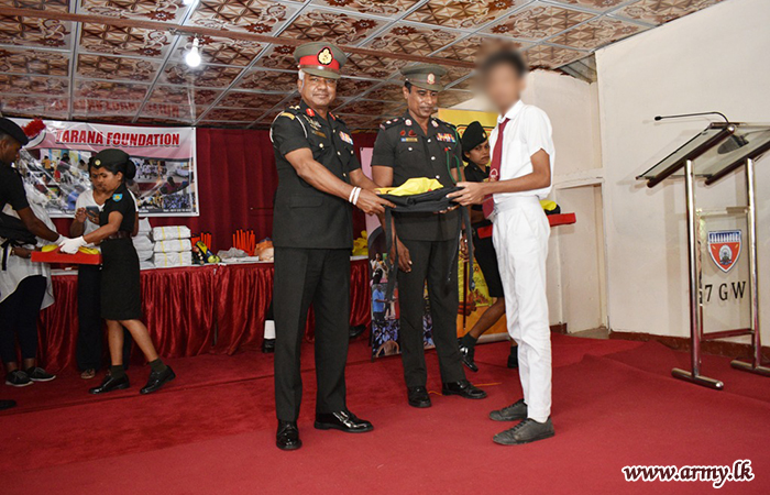Troops of 7 GW and 9 SLA Conducts a Donation Programme 