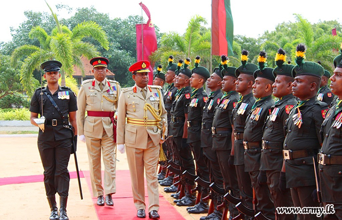 52 Infantry Division Bids Farewell to Outgoing GOC 