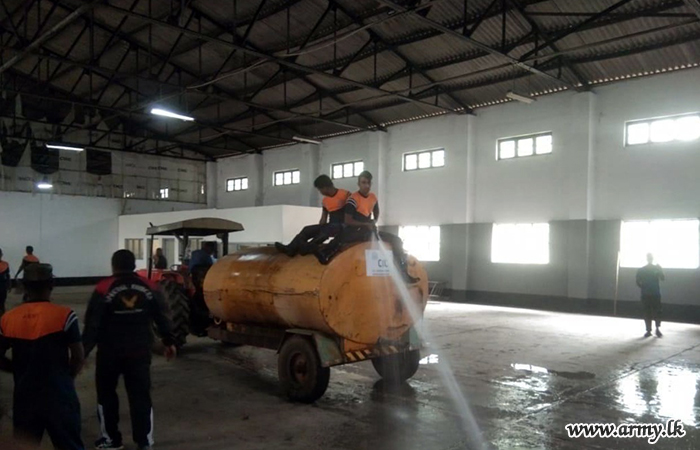 Sri Lanka Army Troops Assist the Nationwide Paddy Storage Cleaning Operations