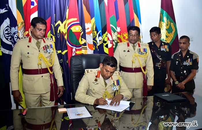 Commander, Security Forces (Central) Assumes Office