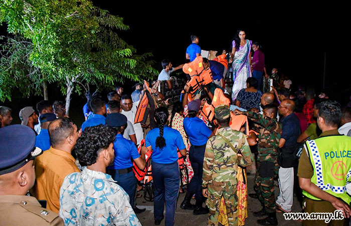 242 Infantry Brigade Conducts Relief Operations for Flood Victims
