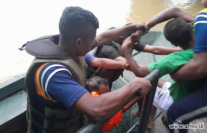 Prisoner Attempts to Escape by Jumping into Nilwala River Caught by Army Troops
