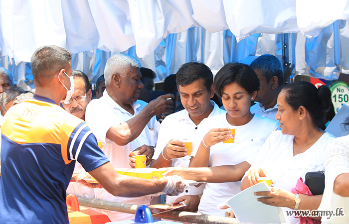 ASVU Hosts Milk Tea Dansala for Devotees Attending Sacred Tooth Relic Exhibition