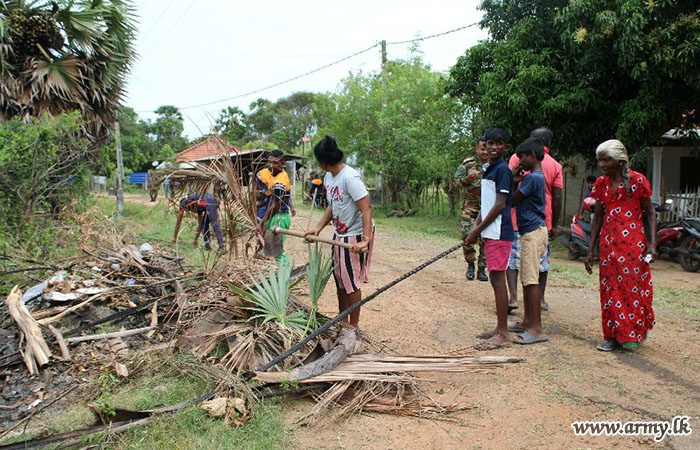 542 Infantry Brigade Assist in ‘Clean Sri Lanka’ Initiative