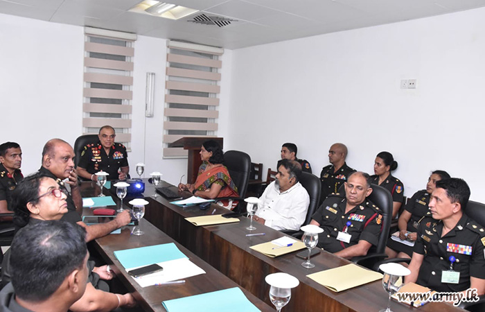 යුද්ධ හමුදා නියෝජ්‍ය මාණ්ඩලික ප්‍රධාන ගේ ප්‍රධානත්වයෙන් ‘නිරෝගිමත් දැයක් නිරෝගිමත් හමුදාවක්’ වැඩසටහන පිළිබඳ සාකච්ඡාවක්