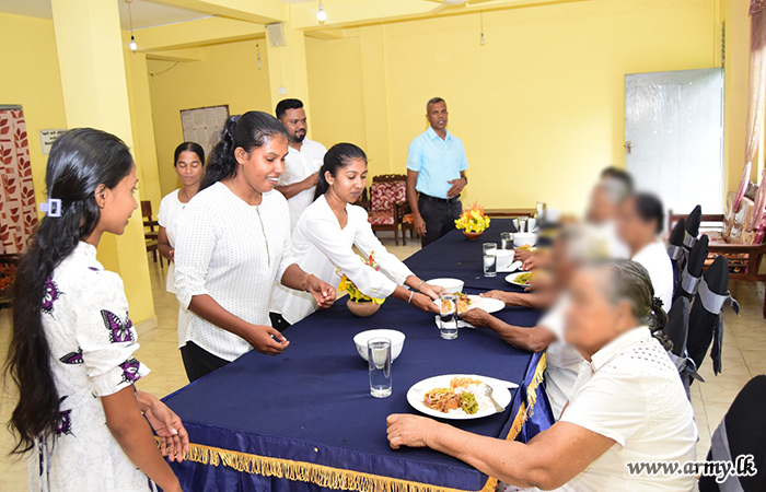 MIC-SVB Organises Almsgiving for Elders at Warusavithana Home