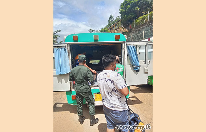Troops of GW Rescue Five Individuals Near Baker’s Bend, Belihuloya