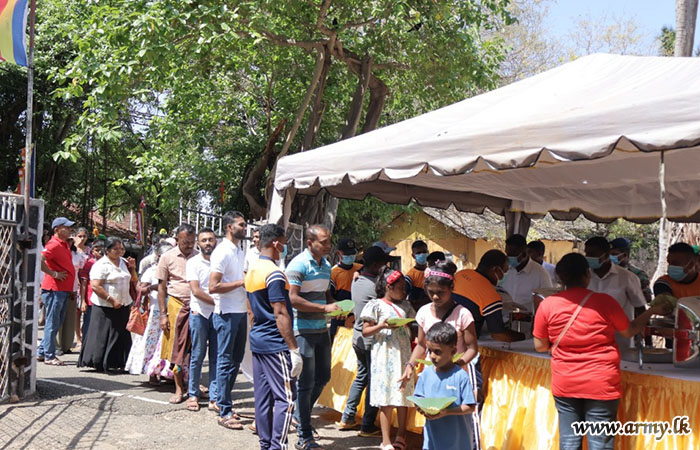 Security Forces - East Troops Celebrate Poson Poya Day