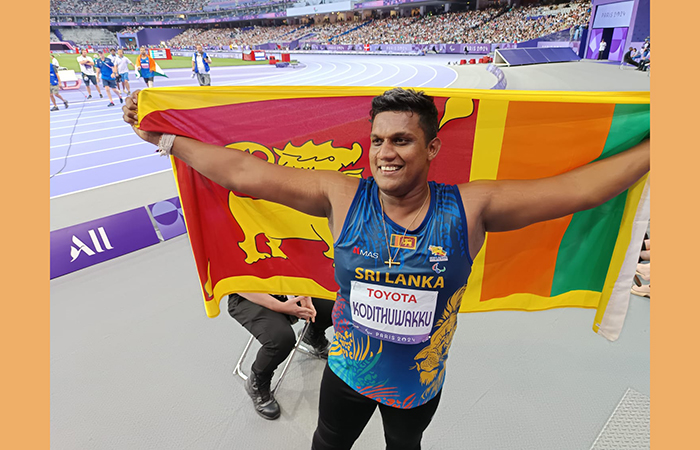 පැරිස් පැරාලිම්පික් උළෙලේදී සමිත දුලාන් කොඩිතුවක්කුගෙන් ලෝක වාර්තාවක් සමඟින් රිදී පදක්කමක් 