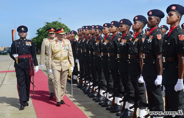 ජෙනරාල් නිළයට උසස්වීම් ලැබු යුද්ධ හමුදාධිපති වෙත යුද්ධ හමුදා උත්තමාචාරය