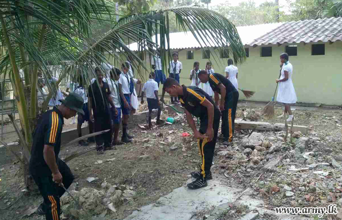 Troops Contribute to Cleaning Programme 