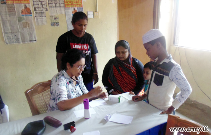 More than 500 Silawathura Civilians Given Medical Assistance in Mobile Medical Camp