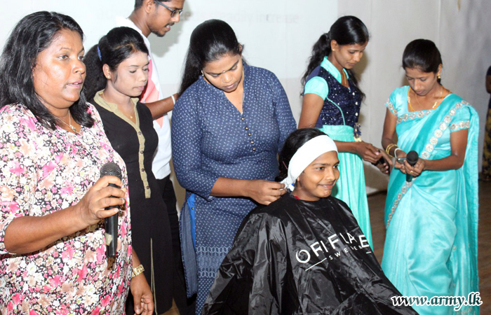 ‘Beauty Culture’ Workshop Attracts Kilinochchi Ladies