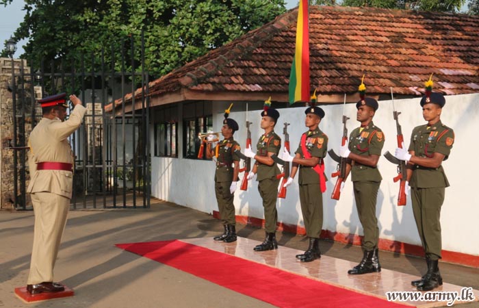 57 Division New GOC Assumes Duties