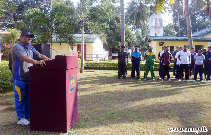 58 Division Troops Give Hand to Dengue Programme