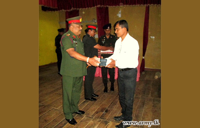 121 Brigade Troops Distribute School Accessories  